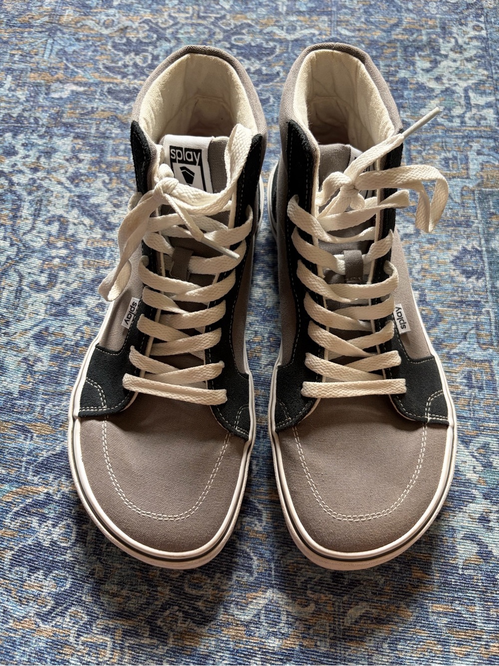 Splay Men's High-Top Sneakers in Gray and Black